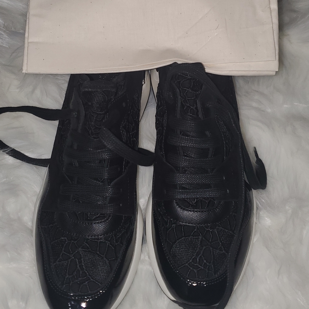 Salvatore Ferragamo size 7.5 Black